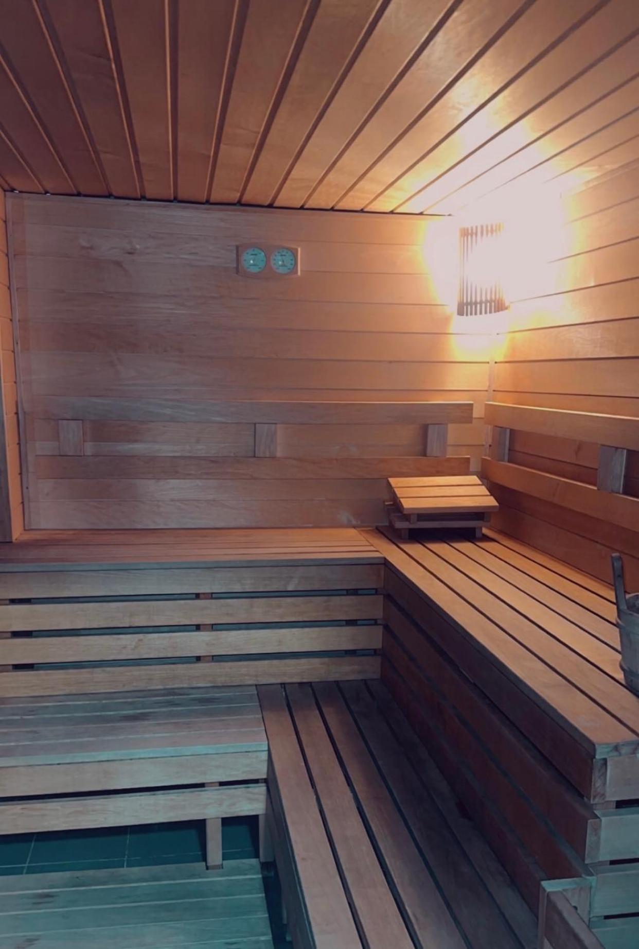 Koris Pool Apartments ブダペスト エクステリア 写真